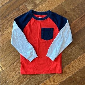 Boys Carter’s Long Sleeved Pocket Tee Size 5